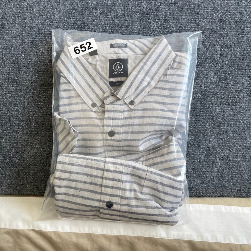 Volcom Melvin Stripe Mens XL Short Sleeve Button Up Shirt Modern Fit  NEW - Picture 8 of 8